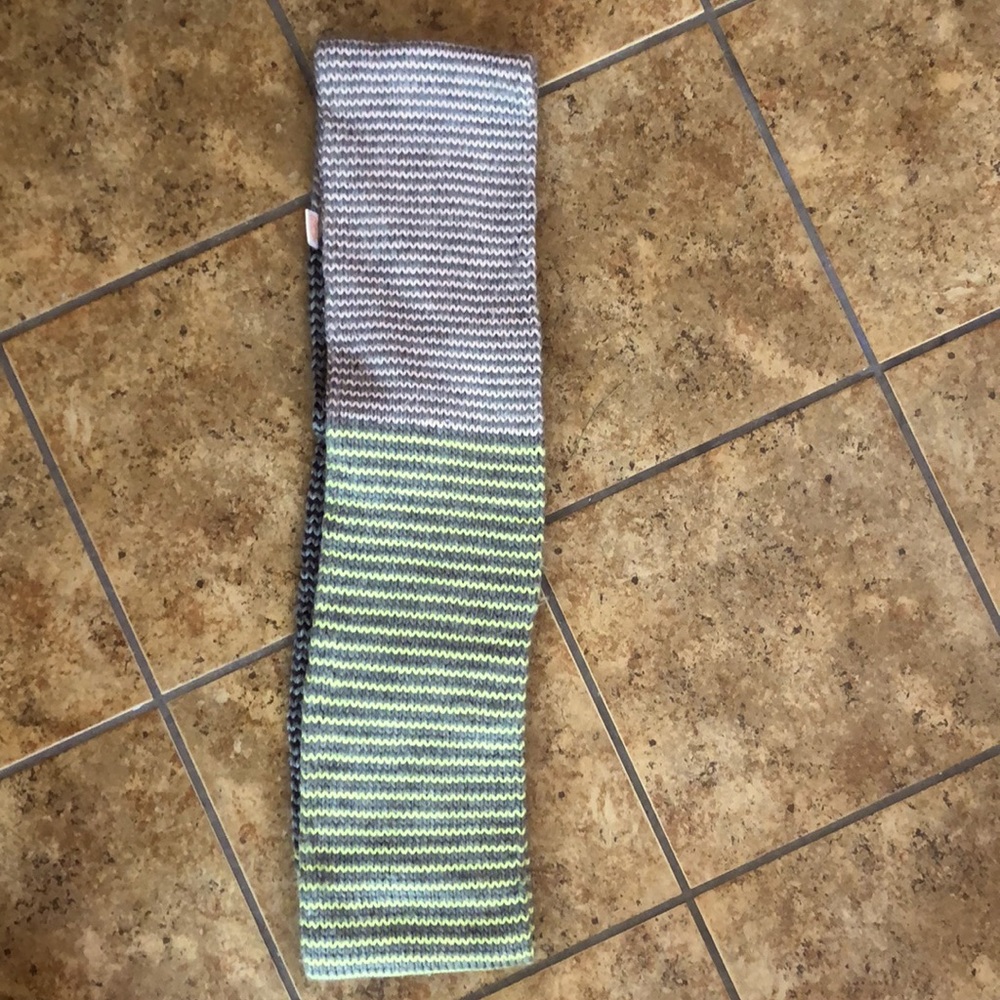 Pistil infinity scarf